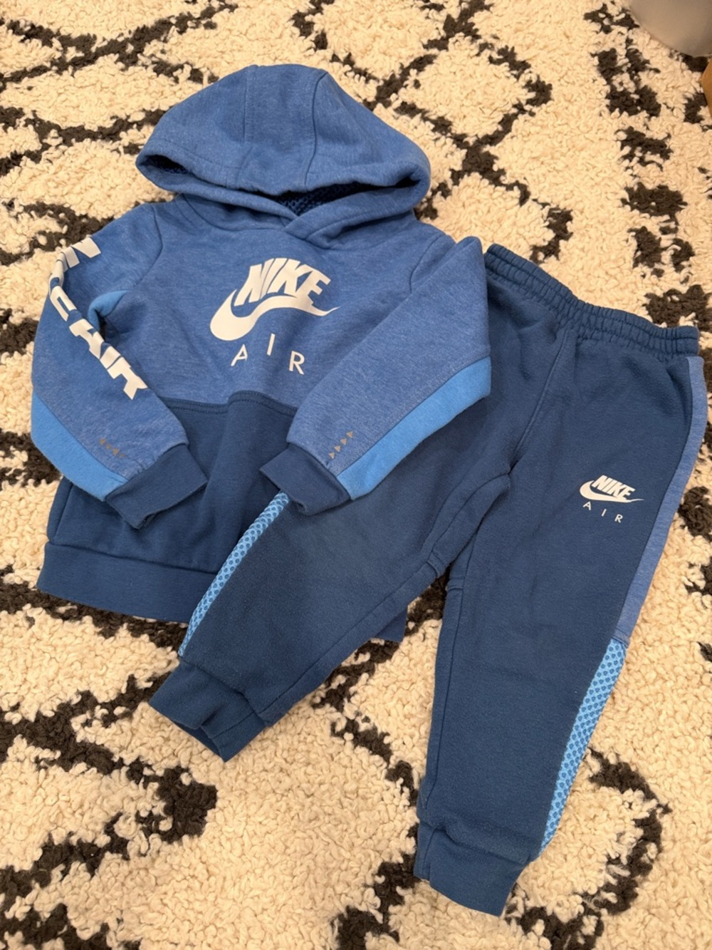 Nike Blue Two-Tone Hoodie & Joggers Set